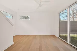 3209 Dolphin Dr, Austin, TX 78704 - Photo 10