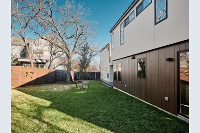 3209 Dolphin Dr #2, Austin, TX 78704 - Photo 26