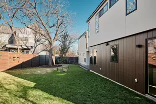 3209 Dolphin Dr, Austin, TX 78704 - Photo 26