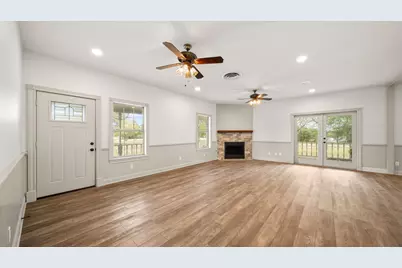 2205 S US Highway 77, Giddings, TX 78942 - Photo 18