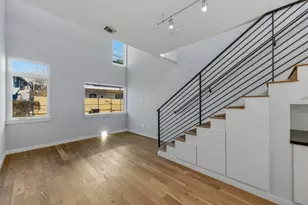 2002 E 7th St, Austin, TX 78702 - Photo 8