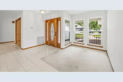 1403 Stone Ridge Drive, Taylor, TX 76574 - Photo 4