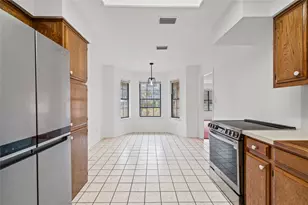 304 Live Oak Dr, Mountain City, TX 78610 - Photo 6