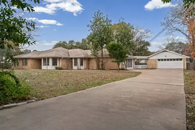 304 Live Oak Drive, Mountain City, TX 78610 - Photo 2