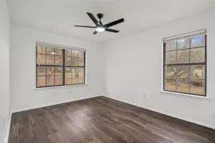 304 Live Oak Dr, Mountain City, TX 78610 - Photo 12