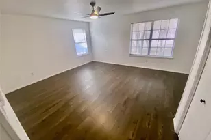 304 Live Oak Dr, Buda, TX 78610 - Photo 8