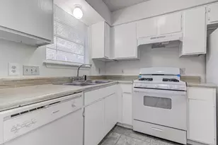 824 King Albert St, Austin, TX 78745 - Photo 8