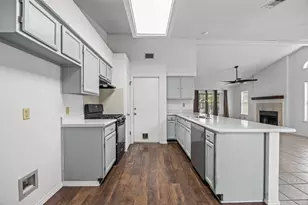 4613 Molera Dr, Austin, TX 78749 - Photo 14