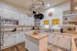 107 N Brazos St, Granger, TX 76530 - Photo 6