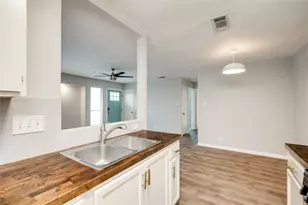 915 Chisholm Cove, Round Rock, TX 78681 - Photo 18