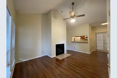 715 W 22 1/2 Street #306, Austin, TX 78705 - Photo 4