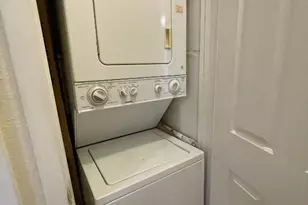 715 W 22 1/2 St, Austin, TX 78705 - Photo 12