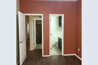 806 W 24th Street #227, Austin, TX 78705 - Photo 4