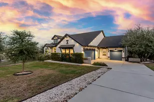 112 Capalin Ct, Liberty Hill, TX 78642 - Photo 2