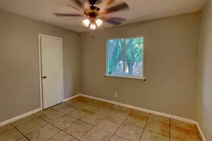 902 Cactus Dr, Round Rock, TX 78681 - Photo 10