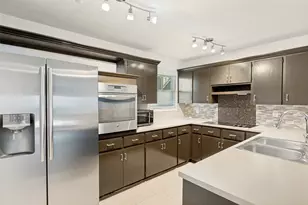 8621 Putnam Dr, Austin, TX 78757 - Photo 10