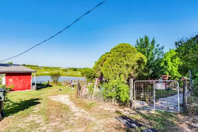 501 Engelke Road, Niederwald, TX 78640 - Photo 2