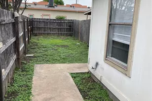 106 E Austin Ave, Hutto, TX 78634 - Photo 2