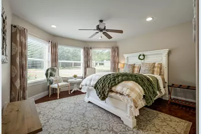 10211 Middle Darleen, Leander, TX 78641 - Photo 6