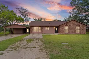 650 W Austin Rd, Luling, TX 78648 - Photo 1