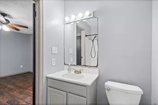 650 W Austin Rd, Luling, TX 78648 - Photo 12