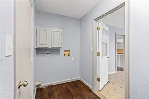 650 W Austin Rd, Luling, TX 78648 - Photo 10