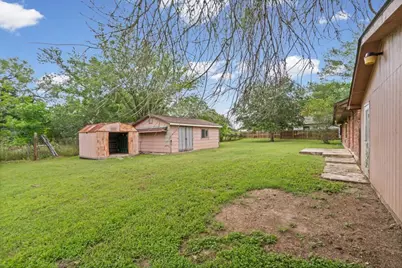 650 W Austin Road, Luling, TX 78648 - Photo 16