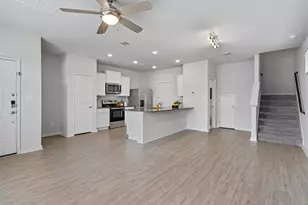 605 W South St, Leander, TX 78641 - Photo 10