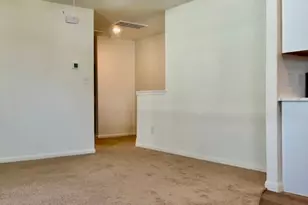 2002 W 2nd St, Taylor, TX 76574 - Photo 4