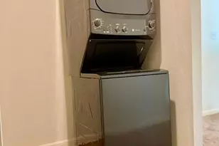 2002 W 2nd St, Taylor, TX 76574 - Photo 8