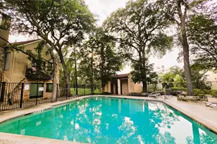 6810 Deatonhill Dr, Austin, TX 78745 - Photo 20