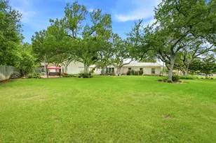 126 E Esparada Dr, Georgetown, TX 78628 - Photo 32