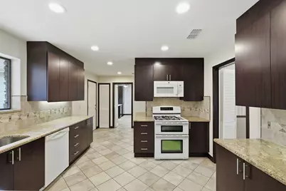 126 E Esparada Drive, Georgetown, TX 78628 - Photo 10