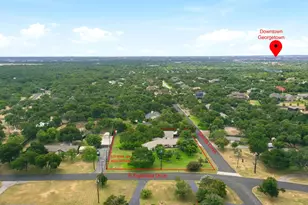 126 E Esparada Dr, Georgetown, TX 78628 - Photo 2