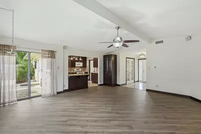 126 E Esparada Drive, Georgetown, TX 78628 - Photo 8