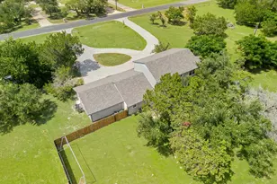 411 Carriage Oaks Dr, Liberty Hill, TX 78642 - Photo 32