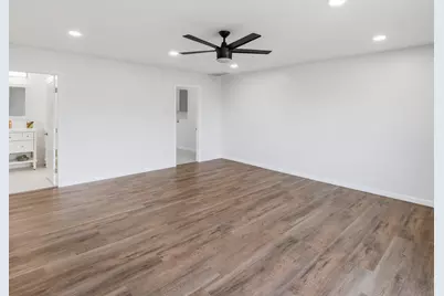 411 Carriage Oaks Drive, Liberty Hill, TX 78642 - Photo 12