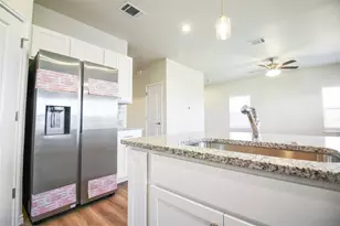 514 War Adminral Dr, Jarrell, TX 76537 - Photo 12