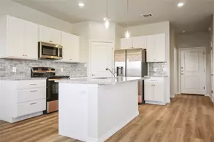 514 War Adminral Dr, Jarrell, TX 76537 - Photo 8