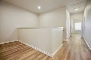 514 War Adminral Dr, Jarrell, TX 76537 - Photo 14