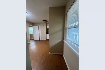 202 E 32nd Street #7, Austin, TX 78705 - Photo 2