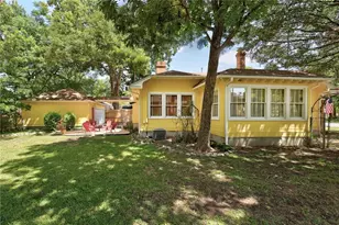 1604 S Main St, Georgetown, TX 78626 - Photo 6