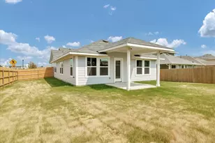 100 Four Star Dr, Elgin, TX 78621 - Photo 16