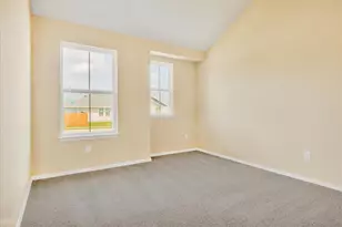100 Four Star Dr, Elgin, TX 78621 - Photo 10