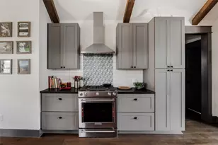 1910 Holly St, Austin, TX 78702 - Photo 8