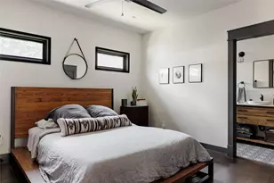 1910 Holly St, Austin, TX 78702 - Photo 12