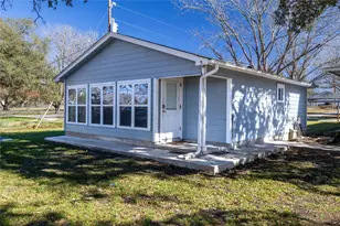 1012 Buerger Ln, Seguin, TX 78155 - Photo 2