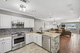 101 Island Dr, Horseshoe Bay, TX 78657 - Photo 12