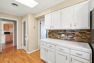 159 Thornton Ln, Lakehills, TX 78063 - Photo 12