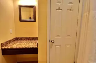 908 Poplar St, Austin, TX 78705 - Photo 16